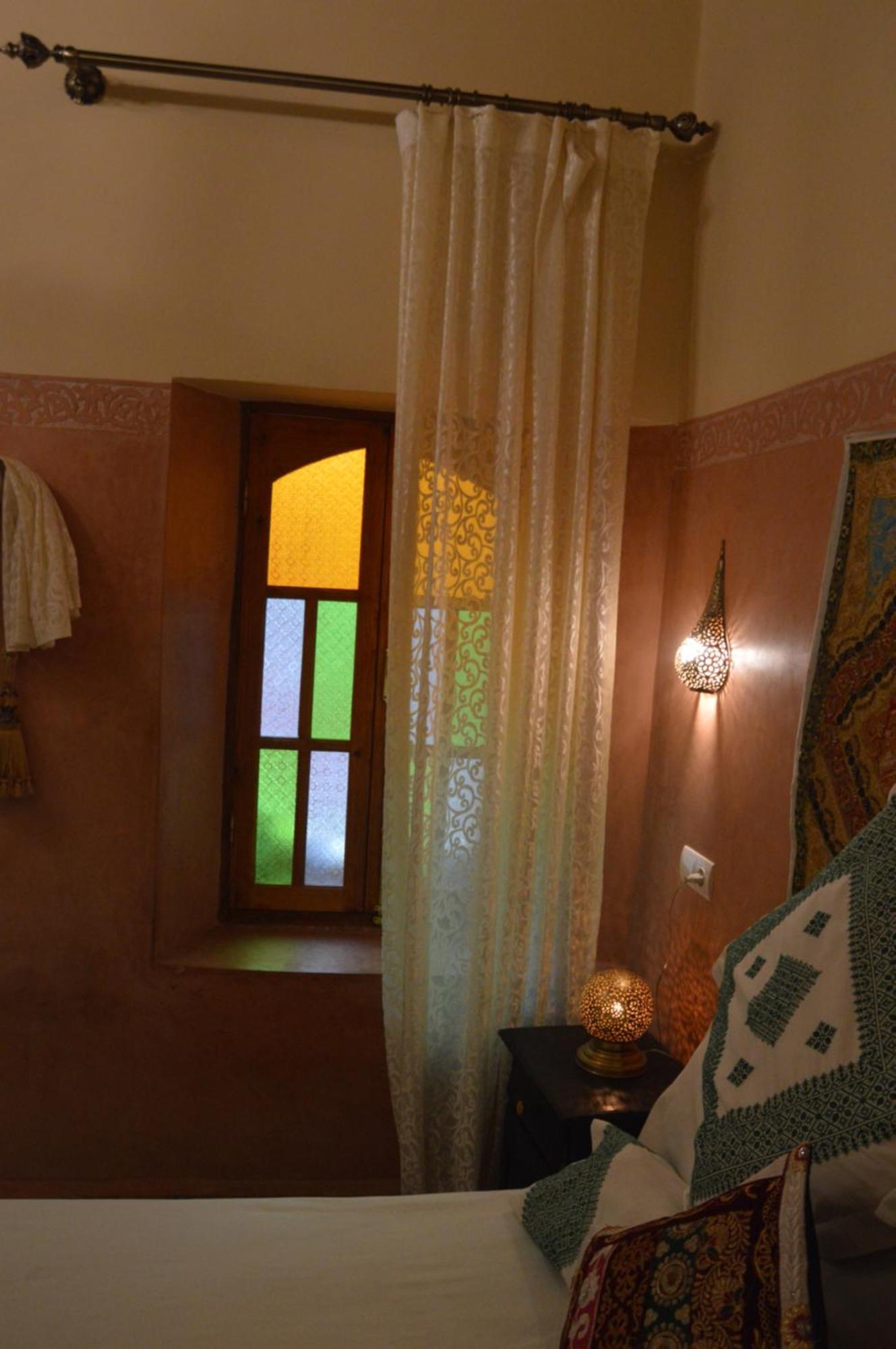 Riad Oumkaltoum פס מראה חיצוני תמונה